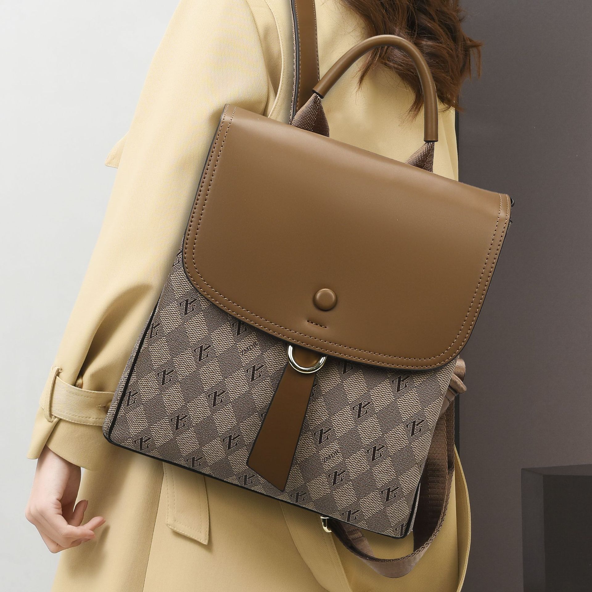 2024 New Women's Large Capacity High-end Simple Fashion Travel Backpack for Women