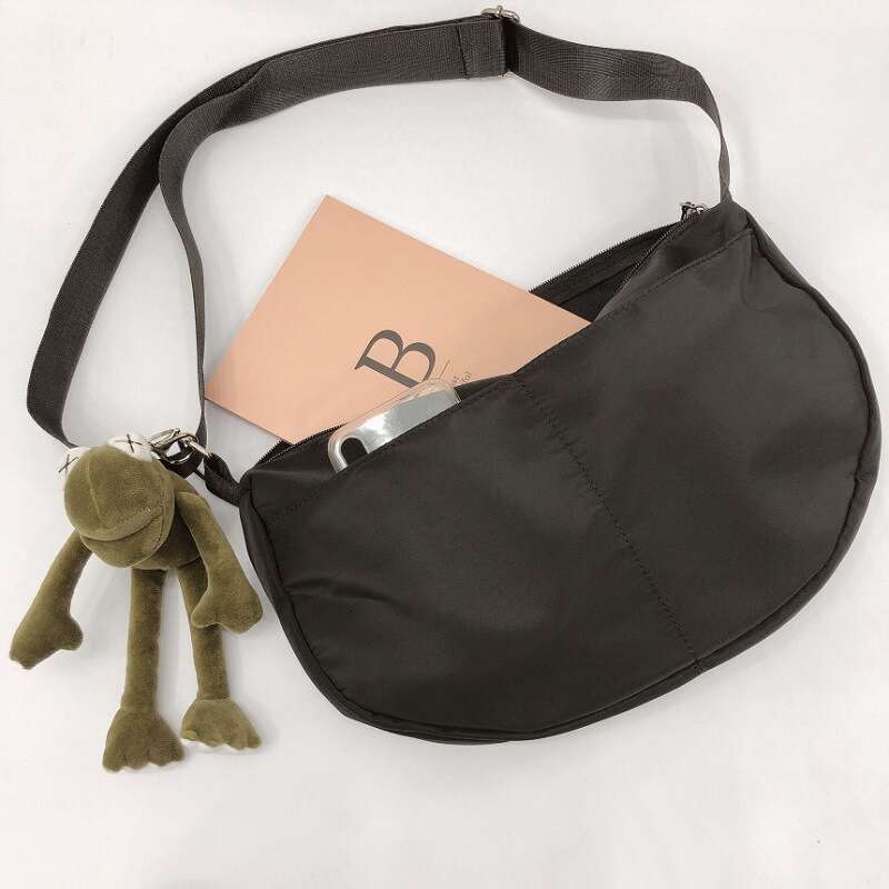 Korean and Japanese Chic Nylon Fabric Crossbody for Women 2023 Spring Summer New Versatile Dumpling Fashion Shoulder Bag Trend