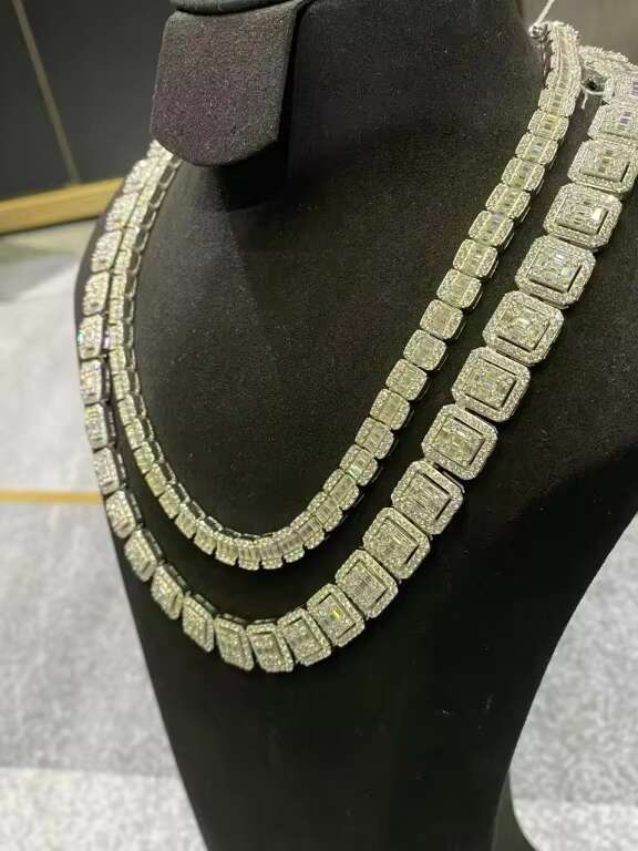 OACOCA New Mens and Womens Square Necklace Sier Baguette Dia VVS Moissanite Cuban Chain