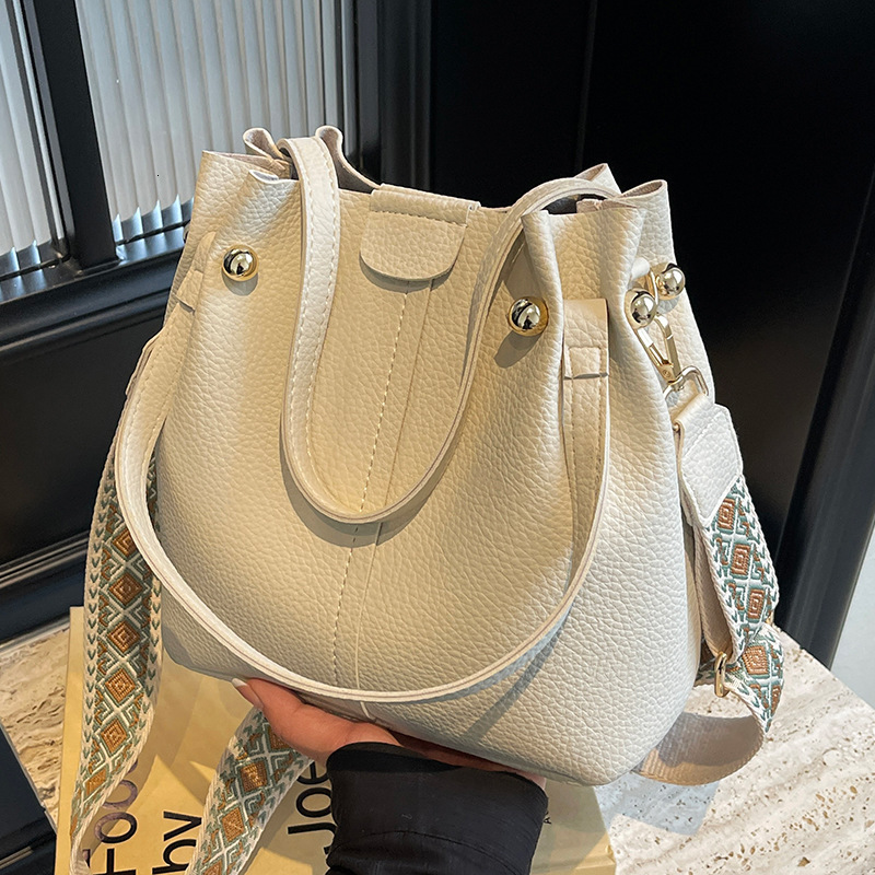 Free Shipping New Designer Bag For 2025 Cross-border Bag Women High-end Versatile Bucket Summer Luxury Wallet Wide Strap Shoulder Crossbody Ladies Han