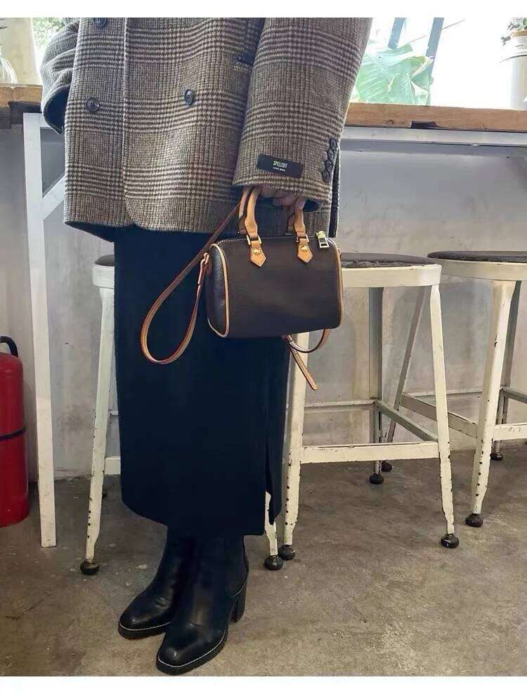 Handbag, Crossbody Large Capacity, Spacious With Detachable Leather Shoulder Strap Bag, Luxurious Design, Trendy