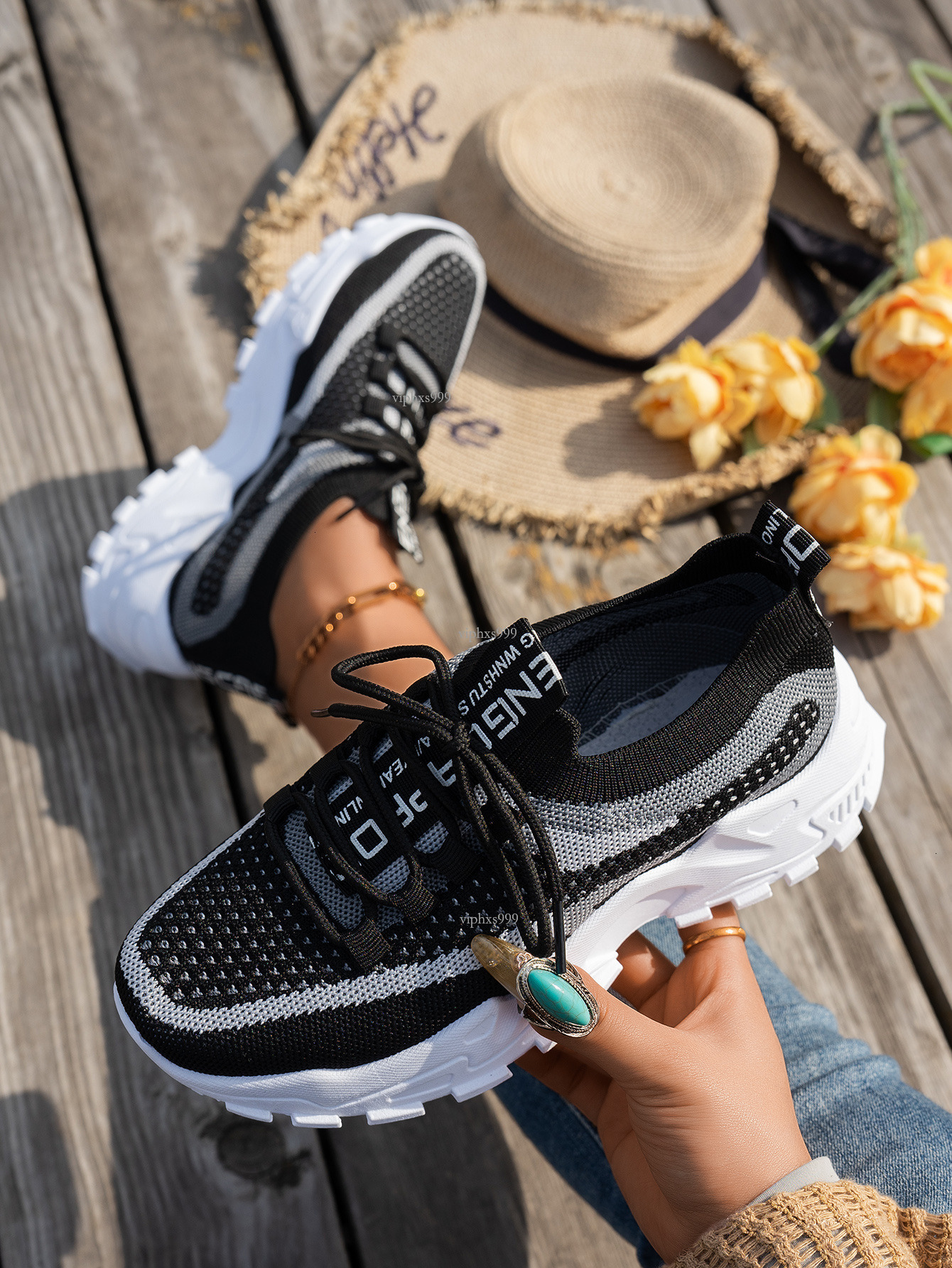 Slip-on Designer Shoes Flyknit Mesh Shoes For Women Cross-border Dropshipping Style All-season Versatile Outdoor Running Thin Breathable Casual Shoes 