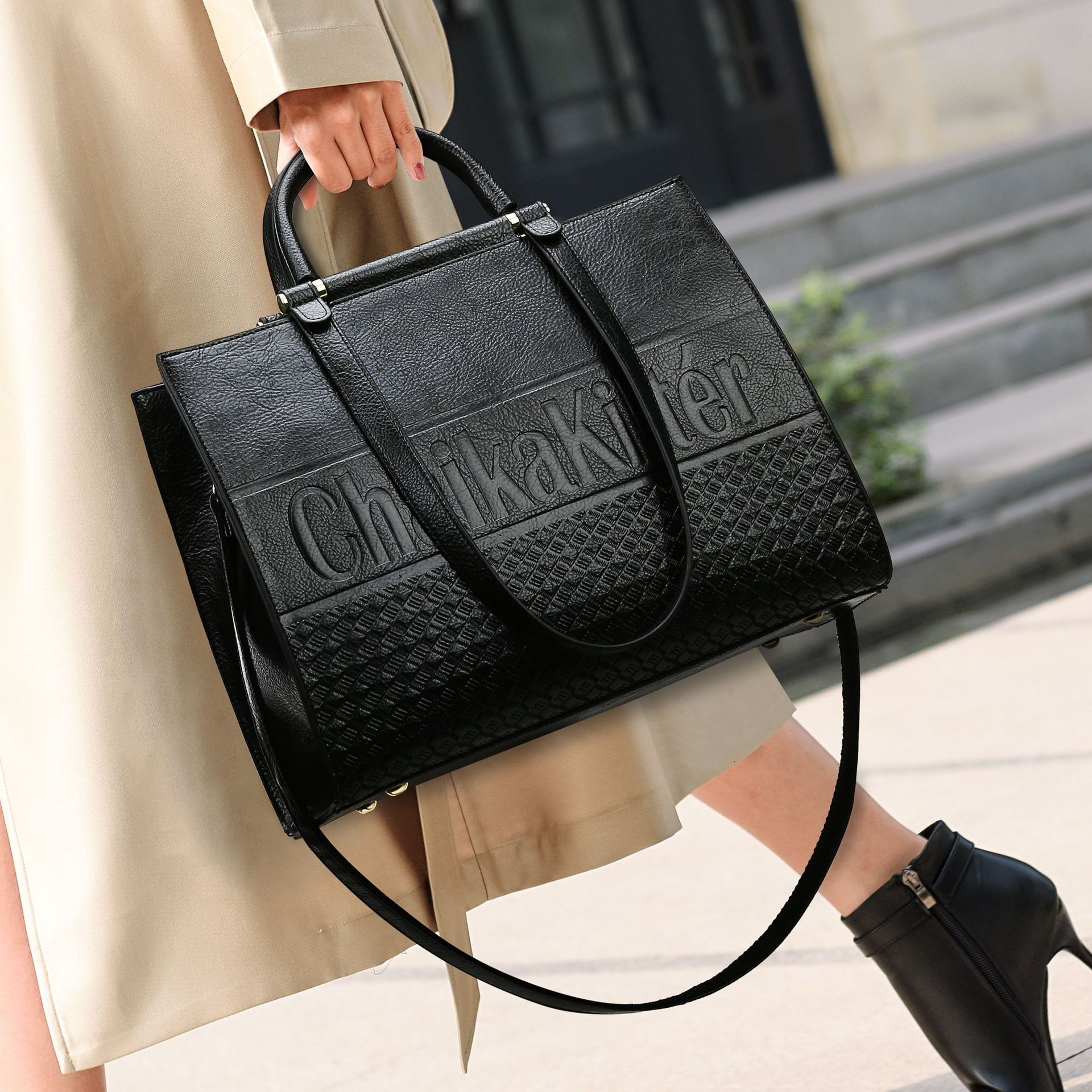 Women's Handbag New Simple Letter Embossed Tote Fashionable Large Capacity Shoulder Bag for Women