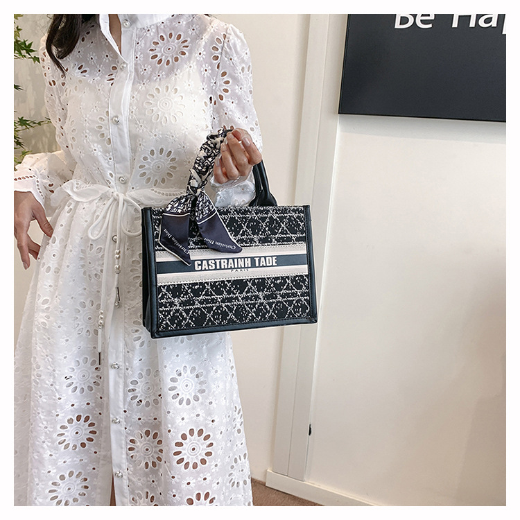 Free shipping 2025 designer Shoulder totes Bags For womans ladies flap printing lady chain square handbag pink women crossbody Underarm tote bag