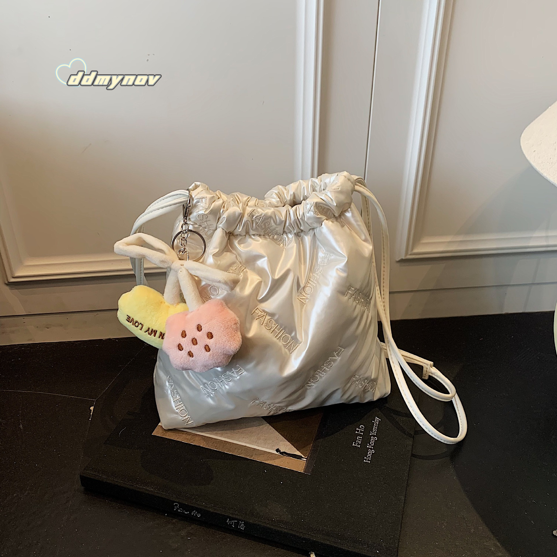 Autumn Winter Niche 2025 New Women's Trendy Super Popular Stylish Versatile Crossbody Cotton Padded Bucket Bags ddmynov