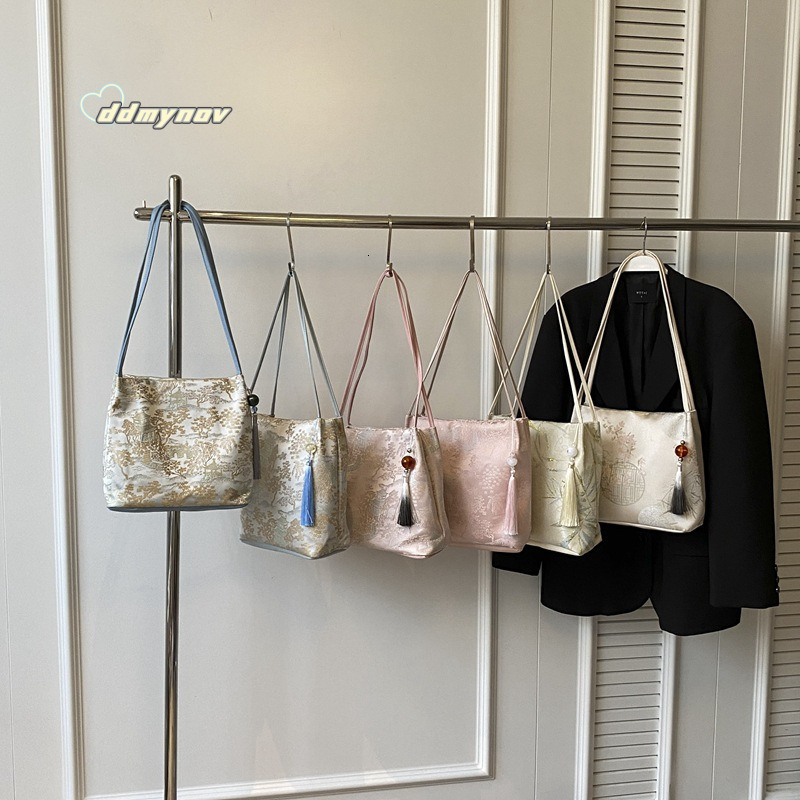Chinese Style National Trend for Women 2024 New Silk Jacquard Handbag Fashion Simple Shoulder Underarm Bag ddmynov