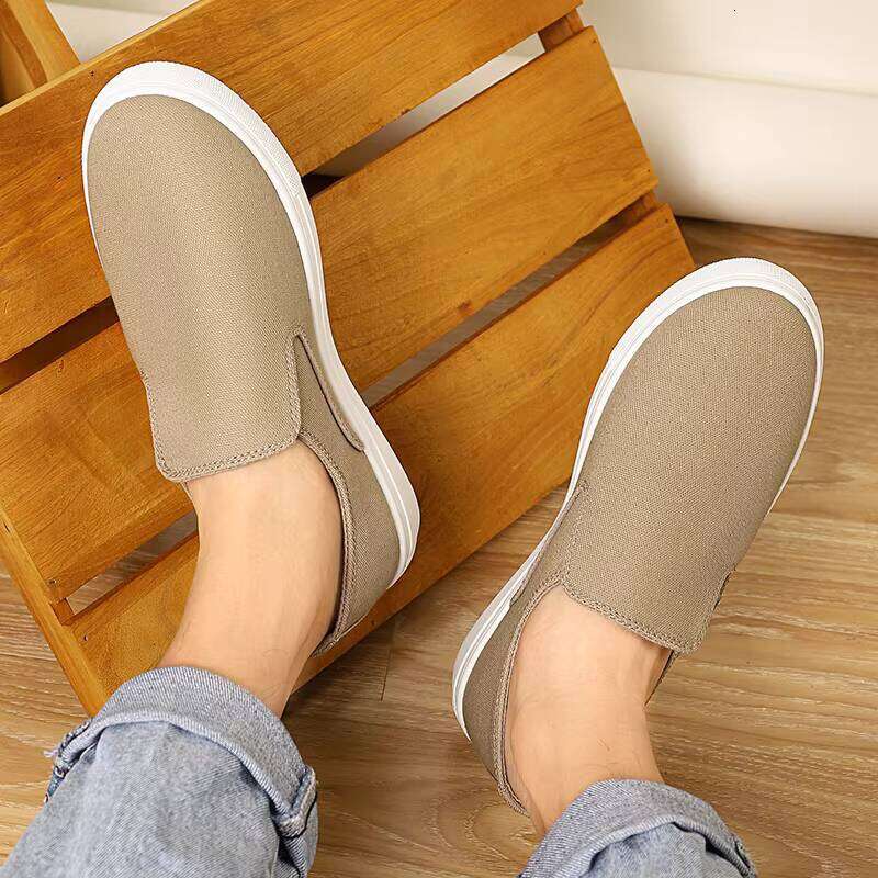 Factory Customized Slip-on Men Casual Loafers New Fashion Outdoor Breathable Men's Canvas Shoes