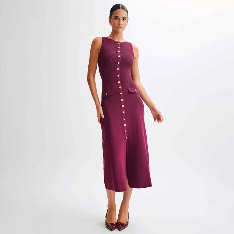 Fashion Knitted Long Dress For Women Elegant Sleeveless Button Maxi Sweater Bodycon Dresses Female Party Fashion Vestidos 2024 N XJ250610