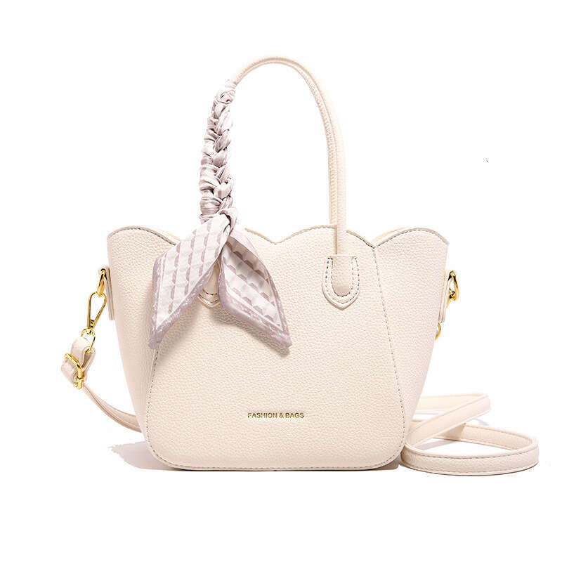 Fashionable Textured Handbag For Women New Simple Personality Versatile Shoulder Elegant Trendy Crossbody Tote Bag