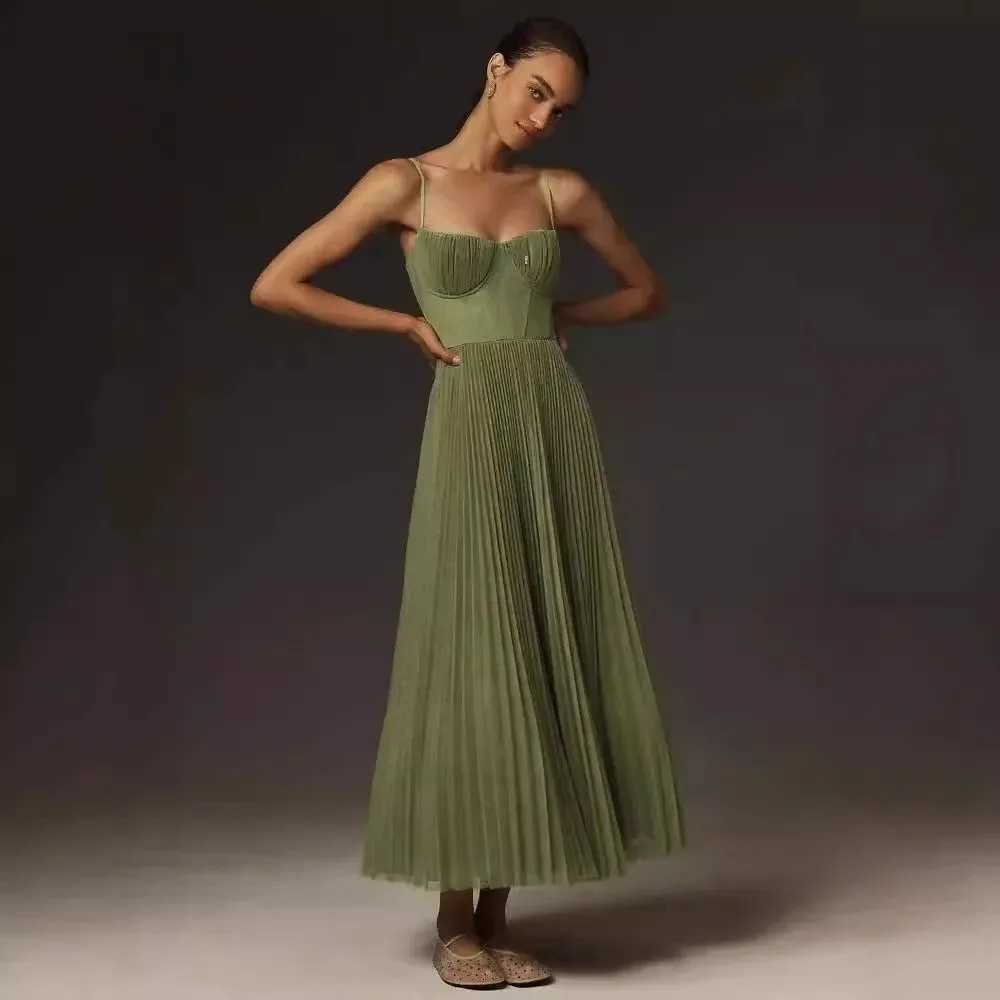 Sexy Evening Dress New Arrival Open-Back Long Sleeveless Deep V Slimming Dress Smooths Your Silhouette Bridesmaid Gown Womens XJ250610