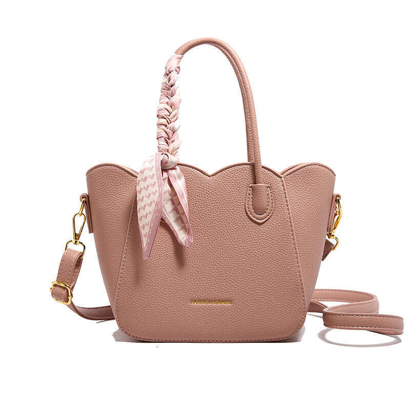 Fashionable Textured Handbag For Women New Simple Personality Versatile Shoulder Elegant Trendy Crossbody Tote Bag
