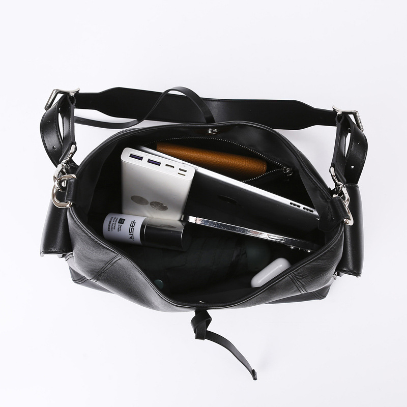 New Single High-End Black Warrior Tote Simple Large Capacity for Women Versatile Commuter Shoulder Bag