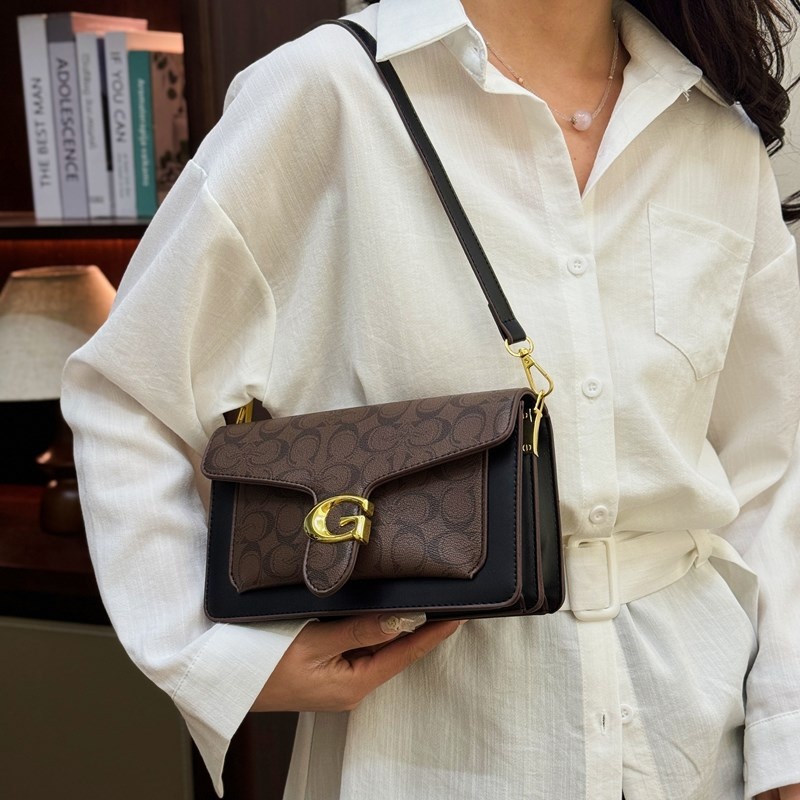 Free Shipping 2025 Designer Women's Luxury New Fashion Underarm Bag Single Shoulder Crossbody Bag Handbag brown