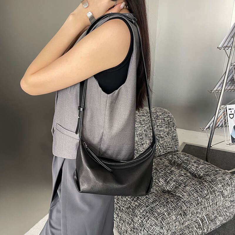 2025 Autumn Winter New High-End Genuine Leather Women's Underarm Fashion Trend Handbag Shoulder Crossbody Cowhide Dumpling Bag
