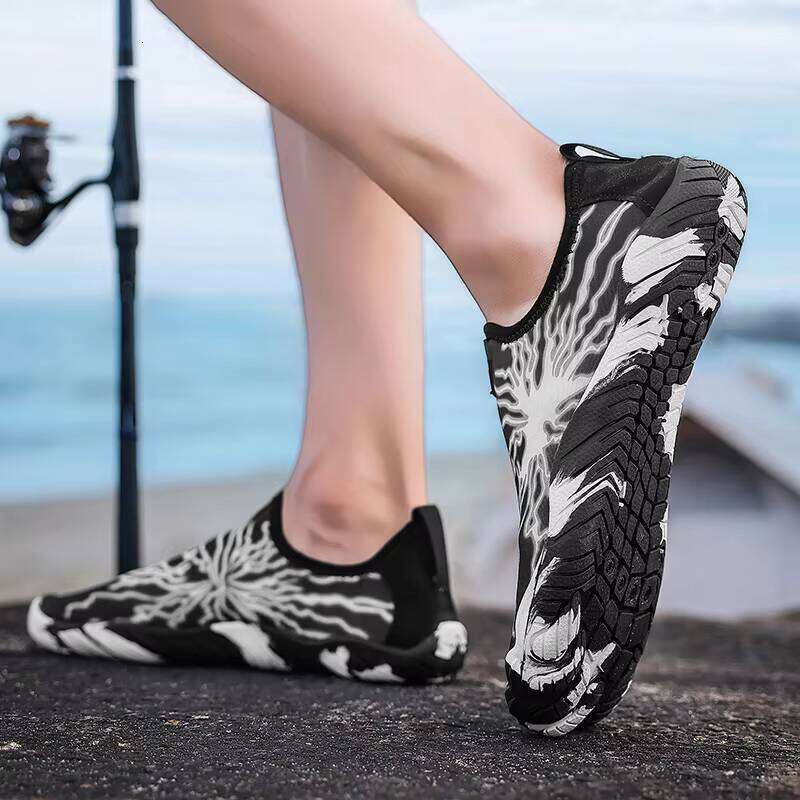 New Outdoor Flying Woven Couple Creek Climbing Mountaineering Hiking Unisex Shoes