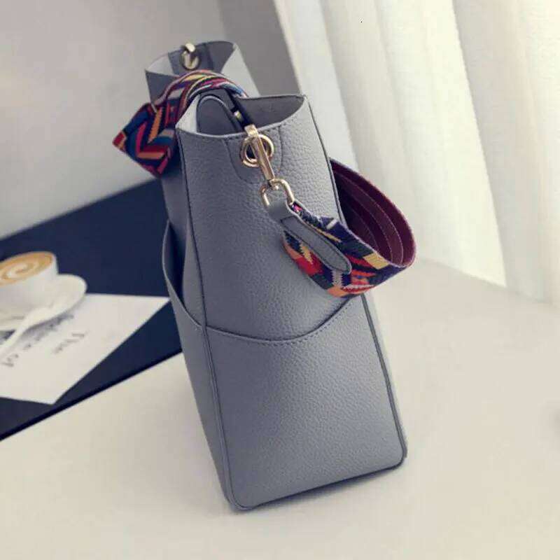 Brand Designer Women Handbag and purse Large Capacity Colorful Strap Shoulder Bag PU Leather Bucket Crossbody Bags big Totes