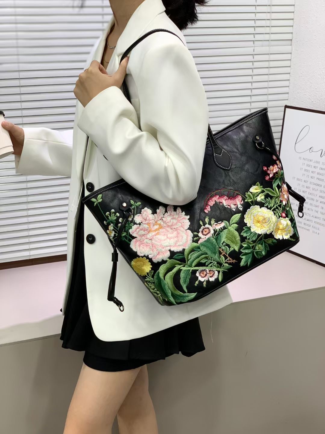 RH8786 Chinese Floral - Embroidered Handbags designer bag Support customization