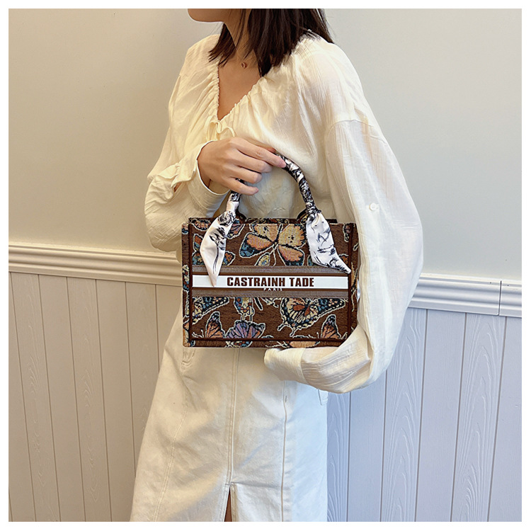 Free shipping 2025 designer Shoulder totes Bags For womans ladies flap printing embroidery lady chain square handbag pink women crossbody Underarm tot
