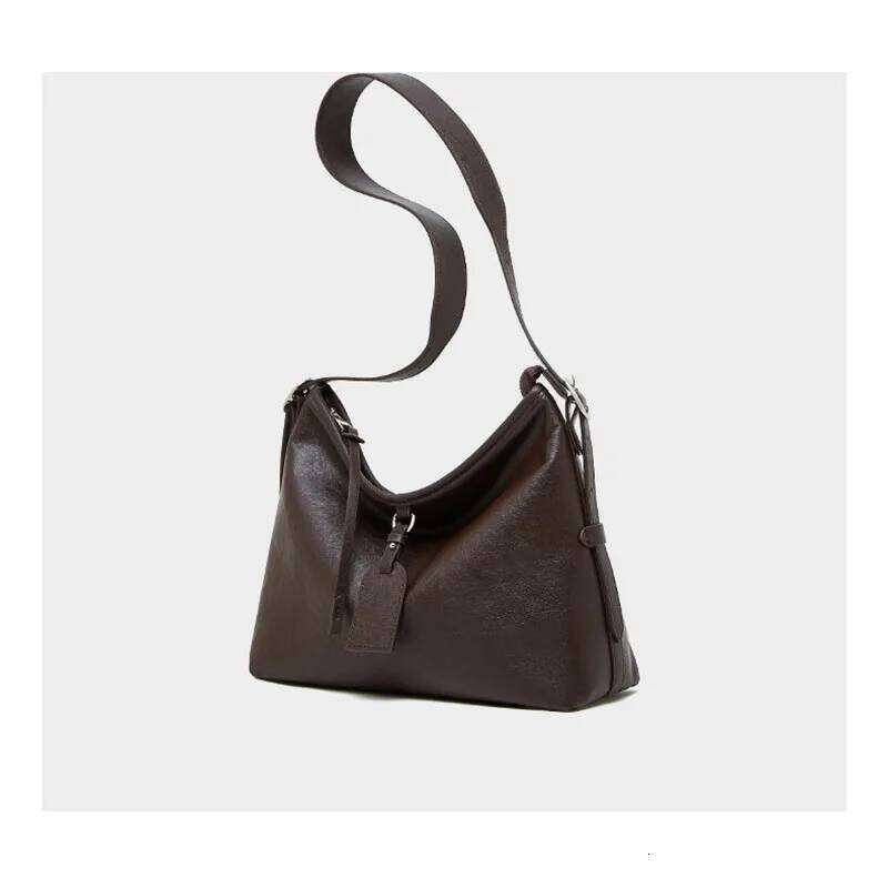 Leather Women's New Tote Large Capacity Shoulder Bag, Fashionable And Versatile Crossbody Bag 2025/06/10