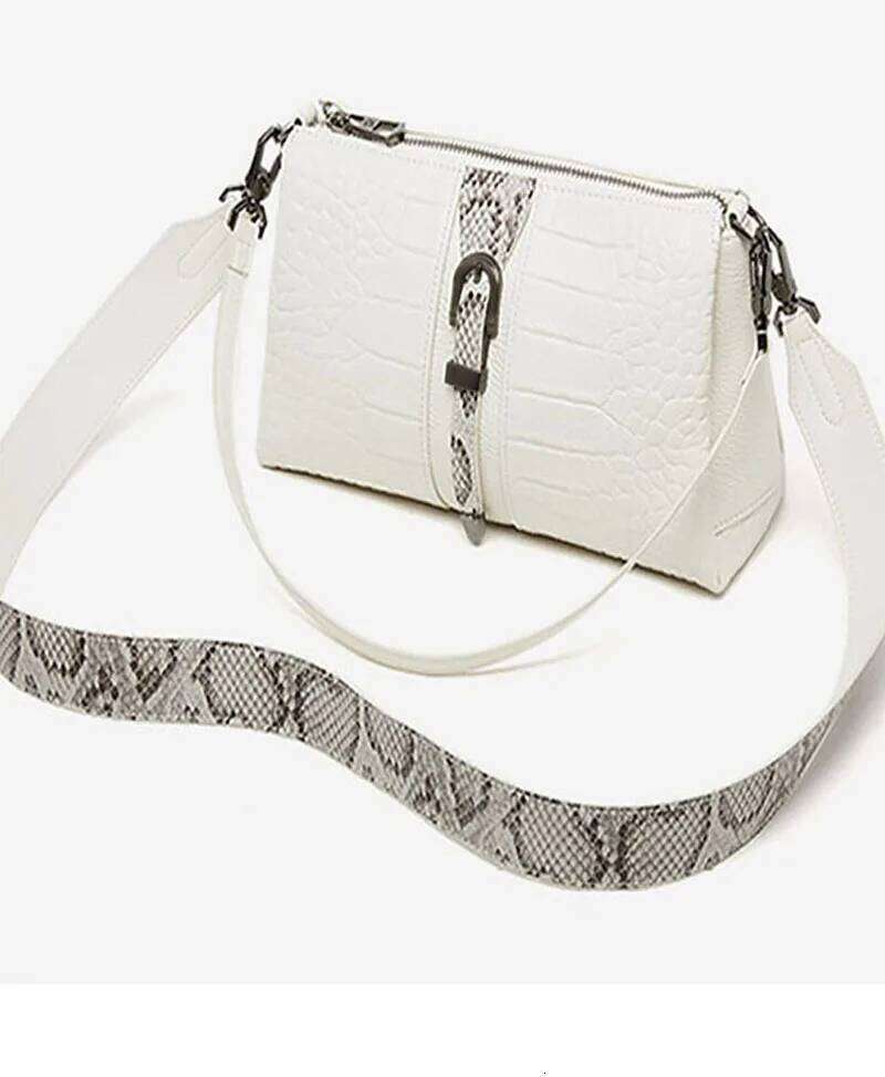 Genuine Leather Crossbody Wide Strap Women's 2025 New Fashionable Shoulder Bag Versatile 2025/06/10