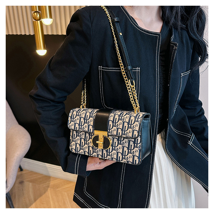 Free shipping 2025 new designer Shoulder Bags womans ladies flap lady fashion printing chain handbag women crossbody Underarm bag