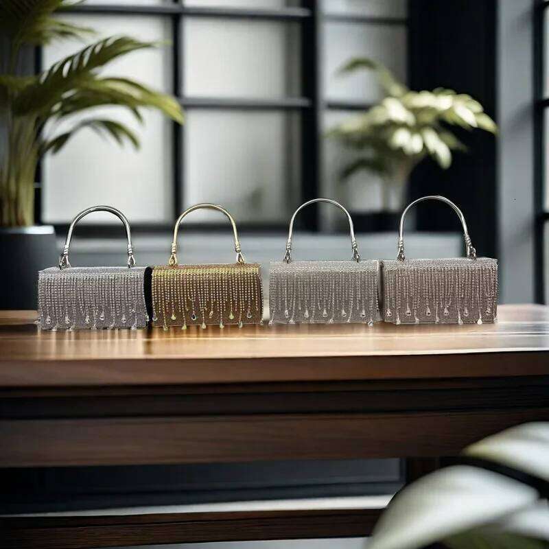 Women 2025 New Internet Celebrity Fresh Hot Dia Rhinestone Fringed Chain Small Square Shoulder Messenger Bag