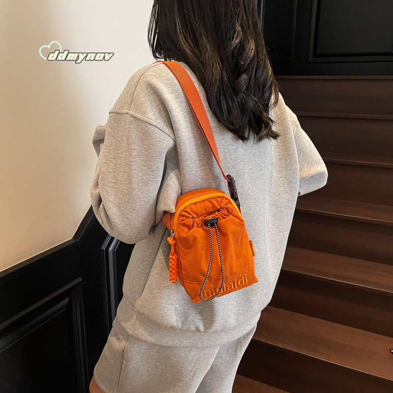 Phone for Women Small 2025 New Summer Mini Water Bottle Lightweight Simple Crossbody Bag ddmynov