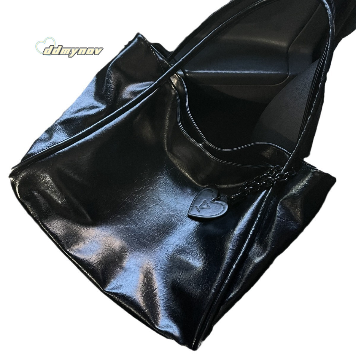 Dark Cupid 2025 New Heart Pendant Large Capacity Tote Ultra-lightweight Office Commuter Bag ddmynov