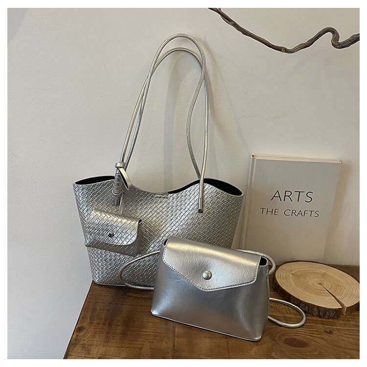 Fashion Simple Commuter Large Capacity 2025 Spring New Casual Stylish Solid Color College Student Shoulder Tote Bag