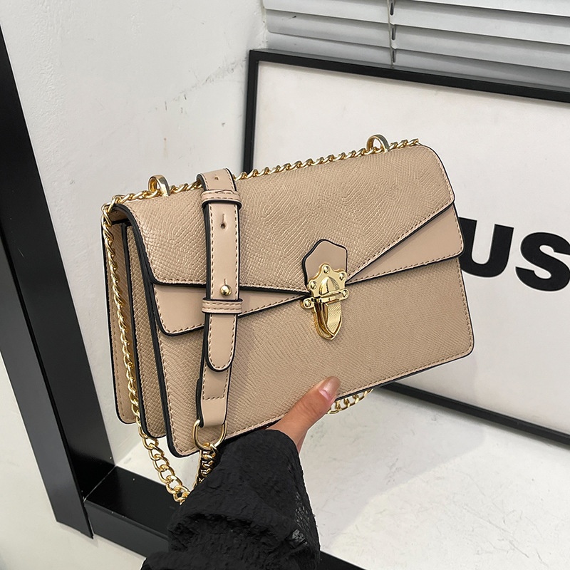 Free Shipping 2025 Designer Women's Luxury New Korean Fashion Chain Bag Retro Style Single Shoulder Crossbody Bag