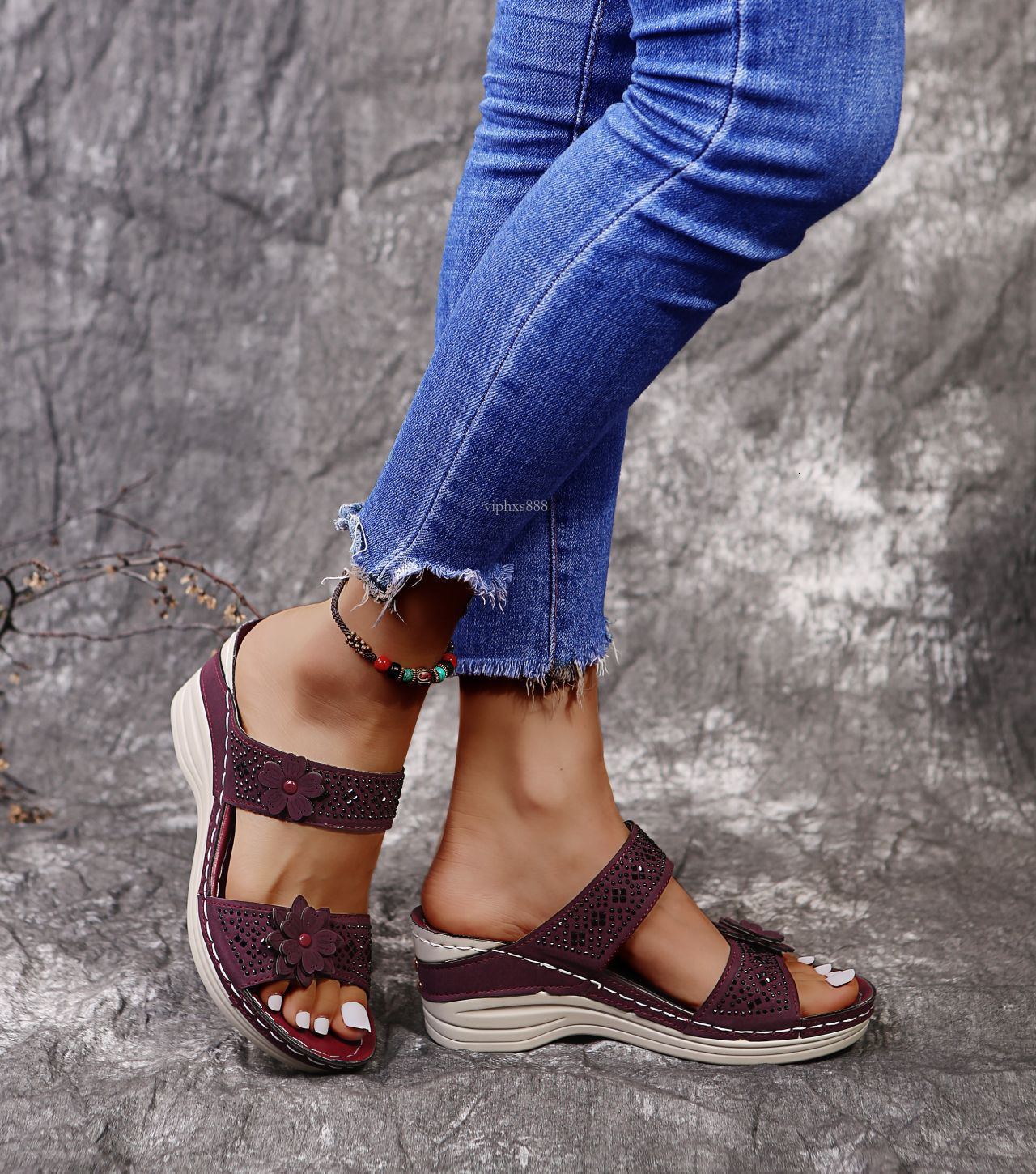 2025 Summer New Sandals Beach Flower Large Size Women's Shoes Rhinestone Slippers Designer sandals Outdoor Women's Wedge Comfortable One-Str
