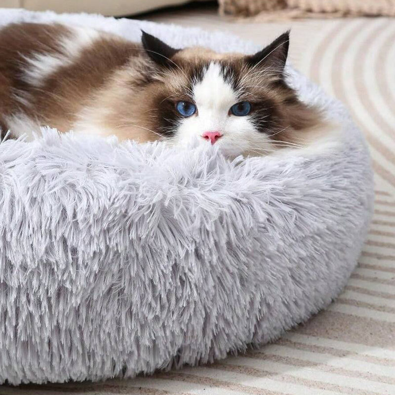 Luxurious Fluffy Round Animal Crib: Cozy Sleeping Space Featuring Hypoallergenic Faux Fur Cover