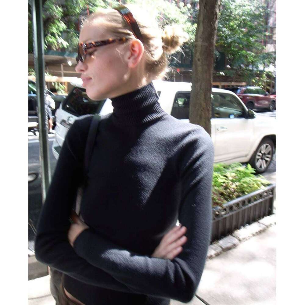 Autumn Winter Women's Black Turtleneck Bottoming Shirt, Slim and Versatile Sweater