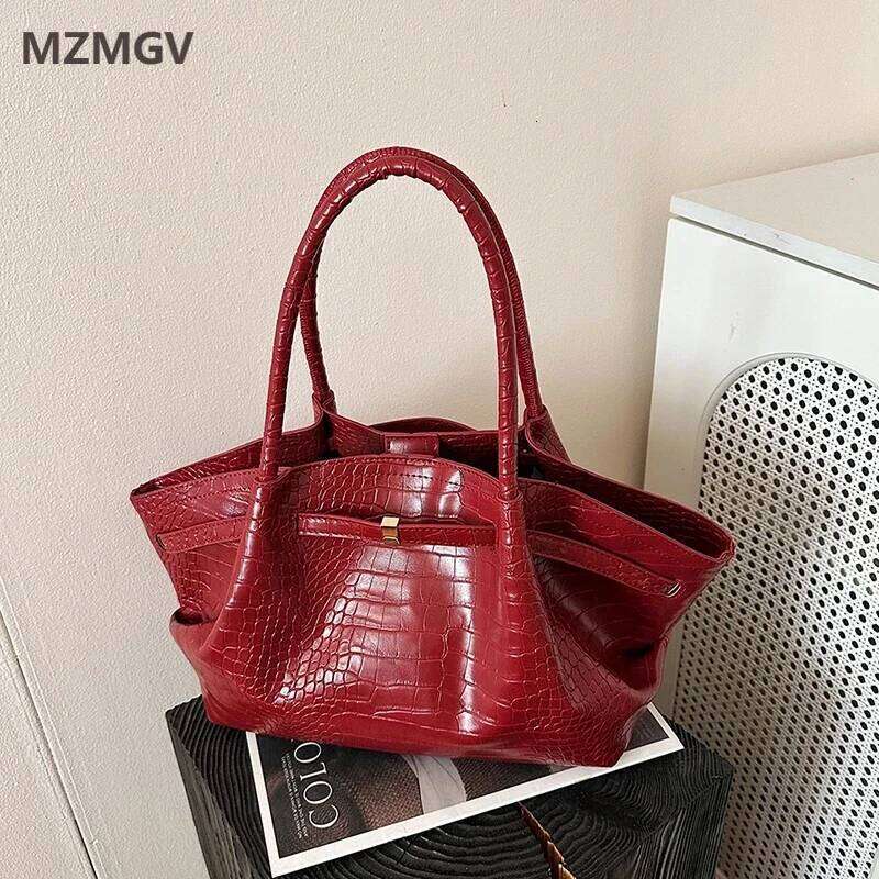 Meet You Vintage Crocodile Print Women's Pu Leather Tote Design Pleated Female Daily Large Capacity Commuter Bag