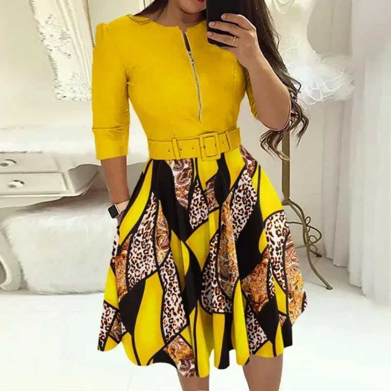 Fashion Women Patchwork A-line Dresses Autumn/Winter Round Neck Printed Belt Party Dress Elegant Office Lady Zipper Dress XJ250610