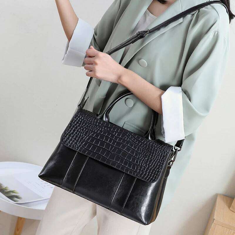 Women's Cowhide Genuine Leather Bag Female Crossbody Designer Shoulder Bags Ladies Casual Retro Large Capacity Handbag