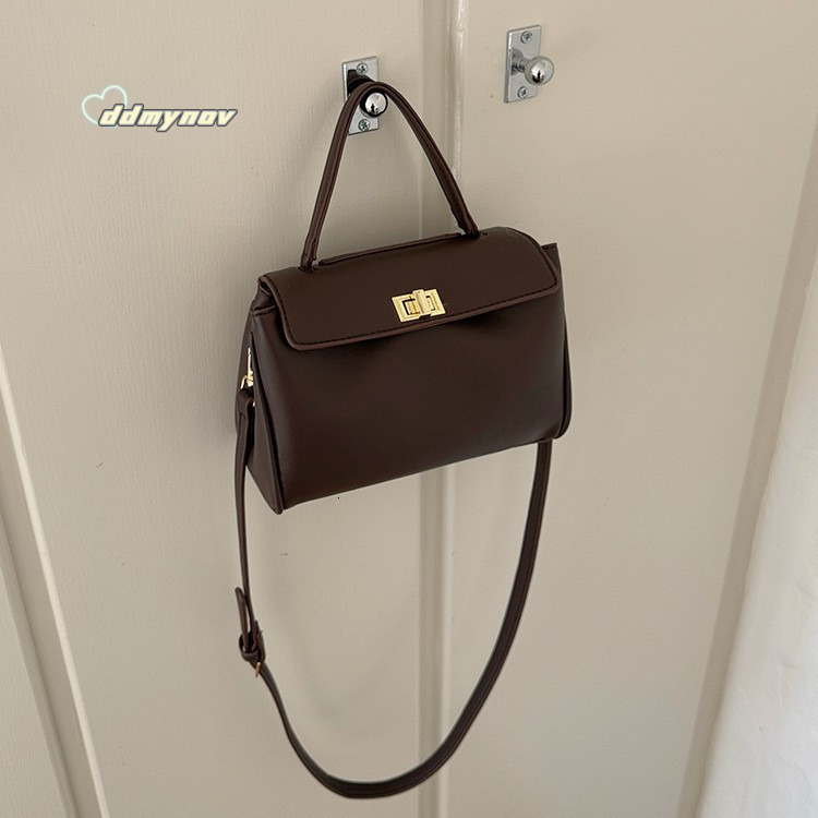 Soft PU Leather Handbag 2025 New Fashion Single Shoulder Crossbody Women's Versatile Commuter Small Square Bag ddmynov