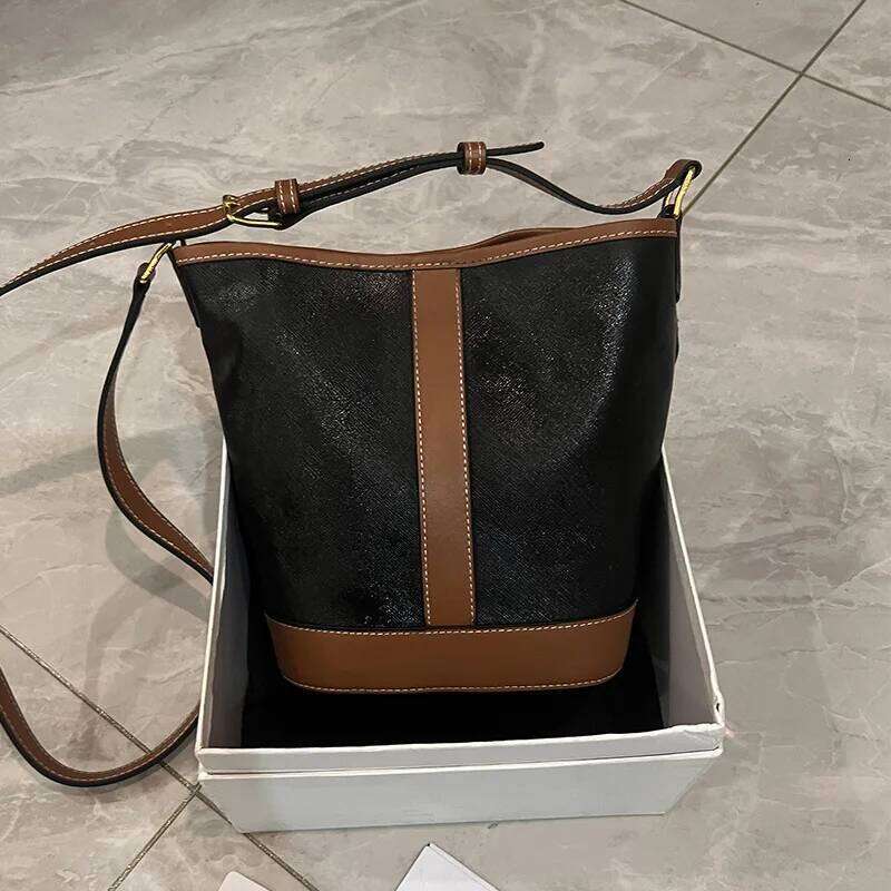 New Women's Multifunctional Bucket Bag, Fashionable Single Shoulder Crossbody Bag, Casual High-Quality Fashion Design Bag 2025/06/10