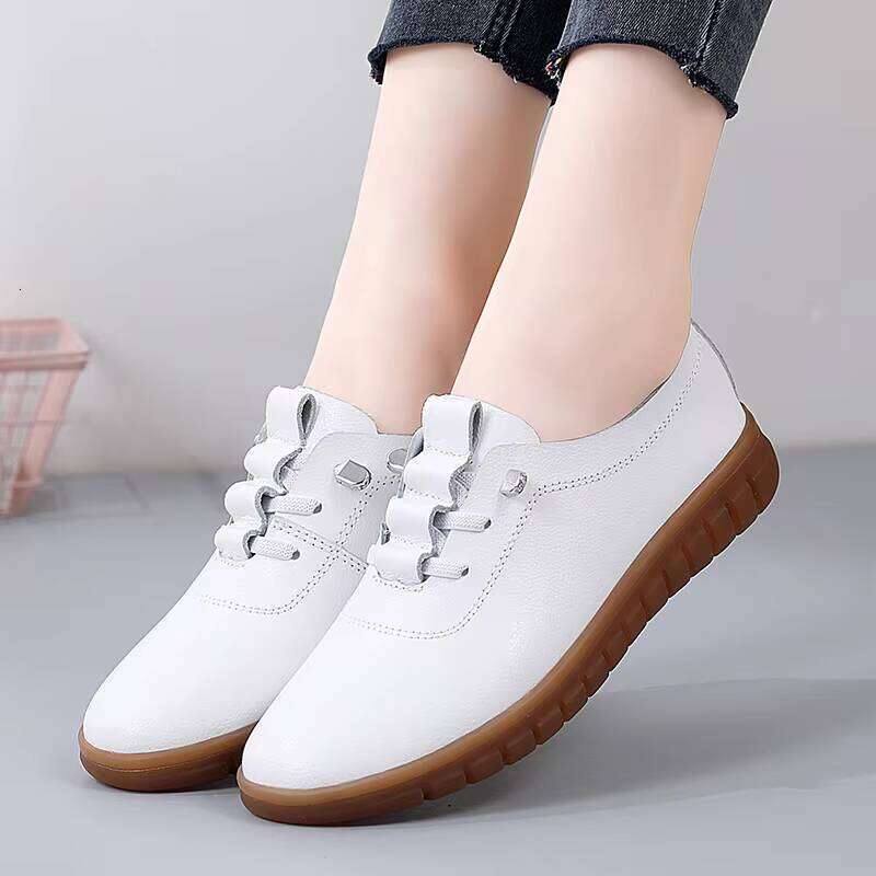 Hot Selling Women Breathable Casual Outdoor Loaders for Lady Large Size Comfortable Walking Shoes