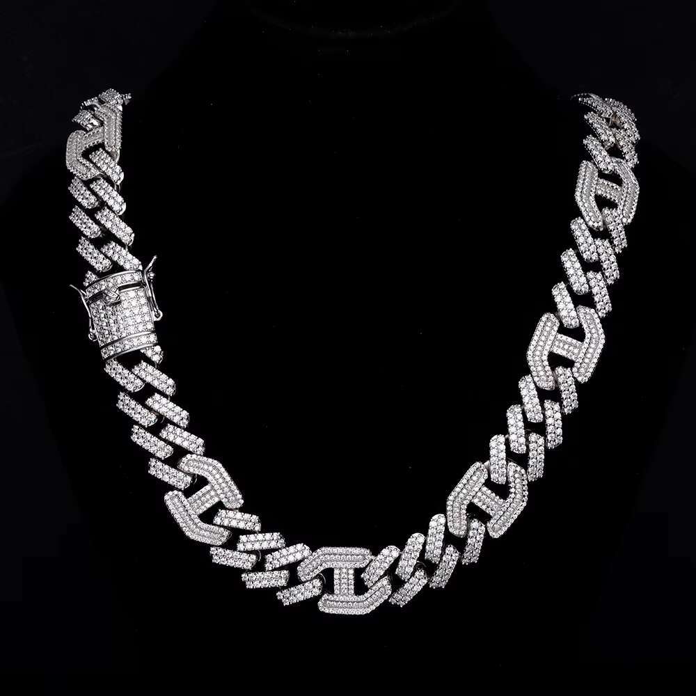 OACOCA New Design VVS D Moissanite Men Necklace Fully Iced Out Diamonds 10k Gold Cuban Link Chain HOT