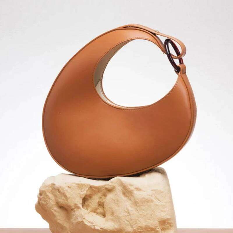 Designer Luxury Designer Half Moon 2025 Spring New Fashion Personality Versatile Oval Women's Handbags Single Shoulder Armpit Bag