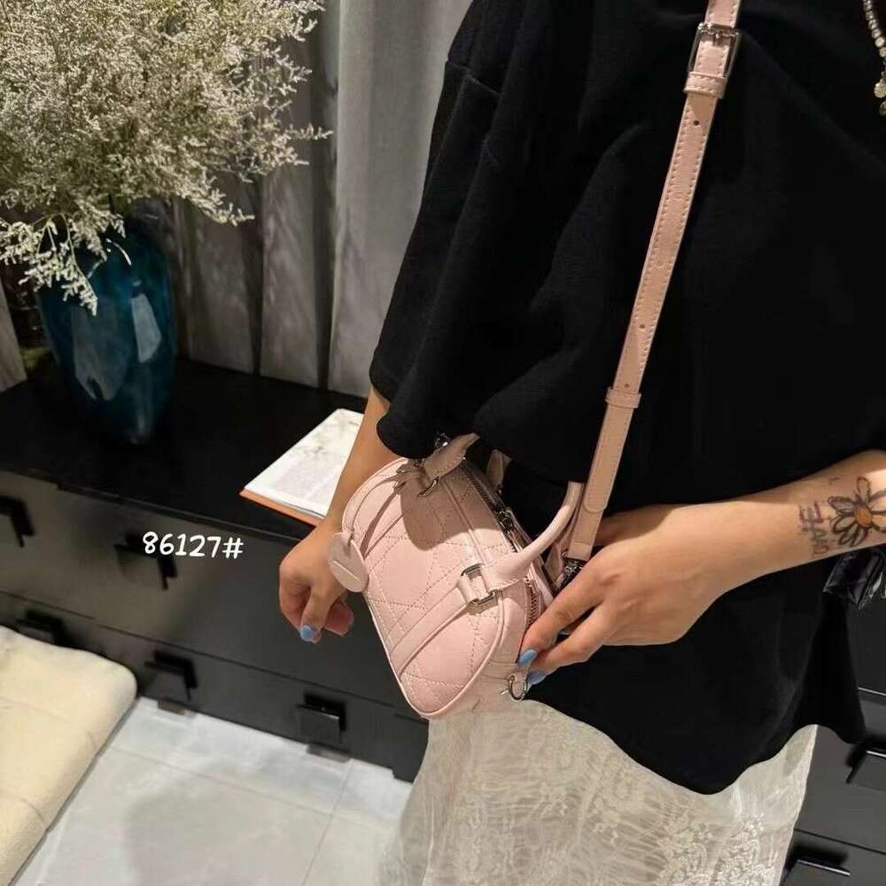 New Korean Style Solid Color Embroidered Handbag Fashion Versatile Shoulder Niche Crossbody Bag for Women