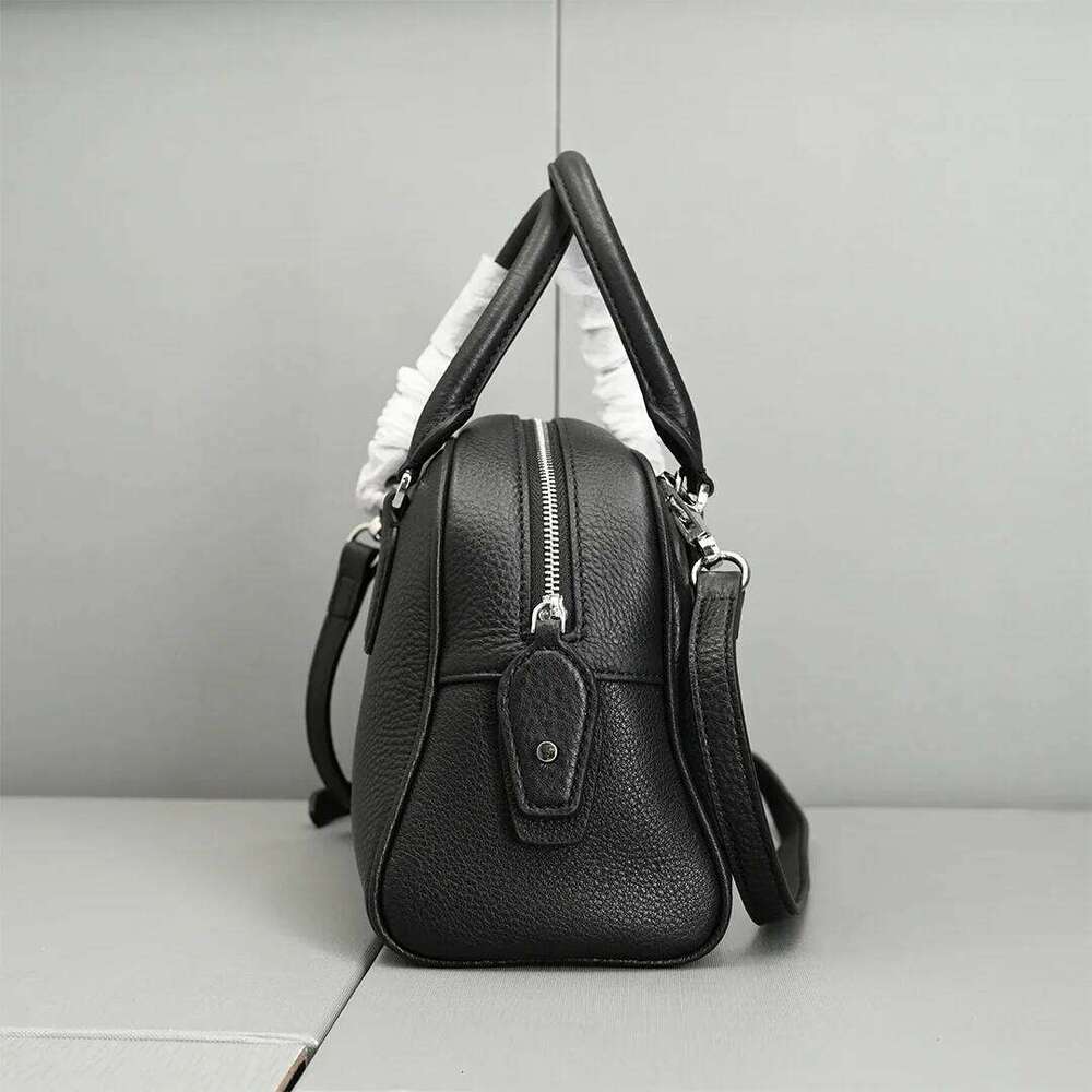 26Cm Genuine Leather Handbag With Top Layer Cowhide New Women Shoulder Crossbody Bag Versatile Commuting Soft Texture