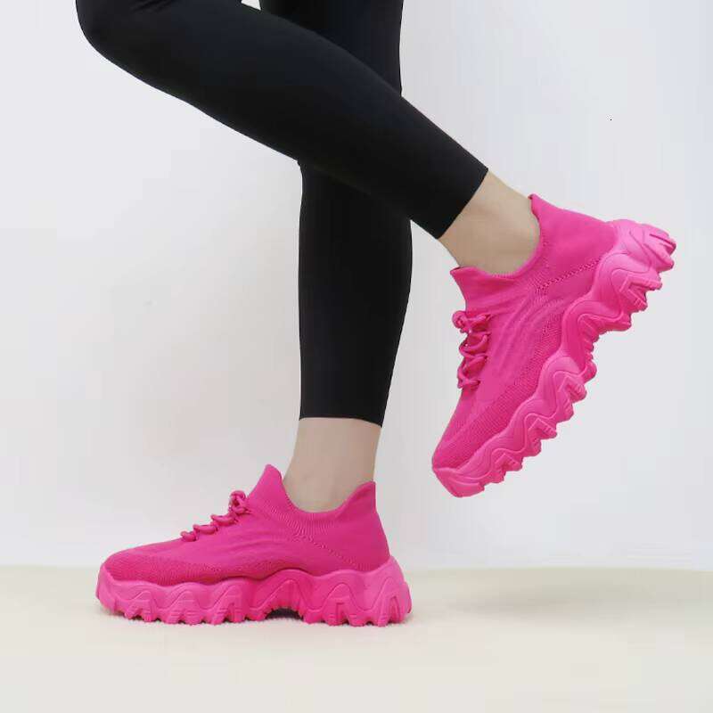 New Fashion Outdoor Casual Daily Hot Selling Socks for Men Quality Shallow Walking Shoes High Top Sneakers