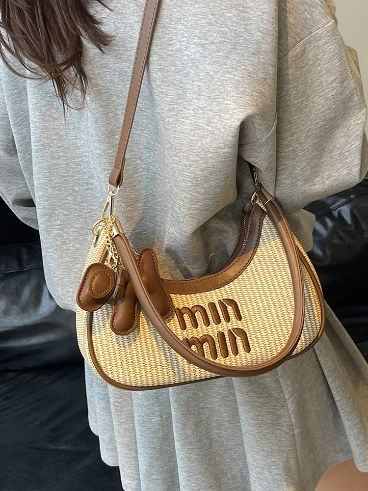 designer bag woven crescent-shaped underarm bag for women 2025 versatile letter single-shoulder crossbody bag crescent-shaped bag free shipping