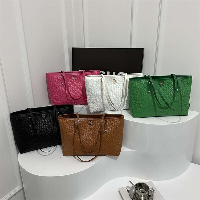2024 New Women's Casual Large Capacity Tote for College Students Fashionable Simple Shoulder Bag