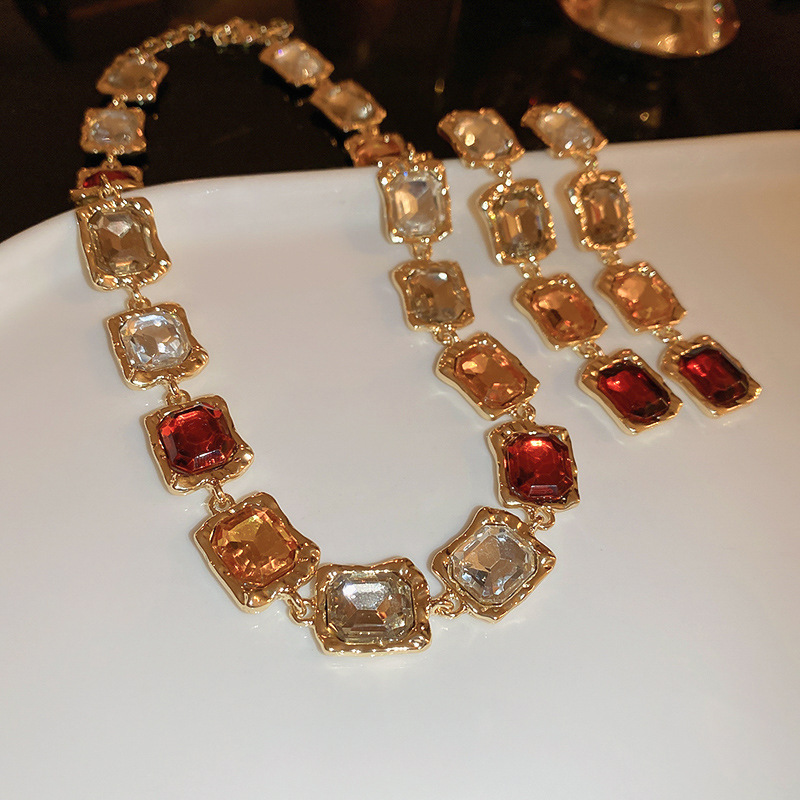 Vintage Luxury Square Gemstone Choker Necklace Set Opulent Court Inspired Statement Jewelry for Women