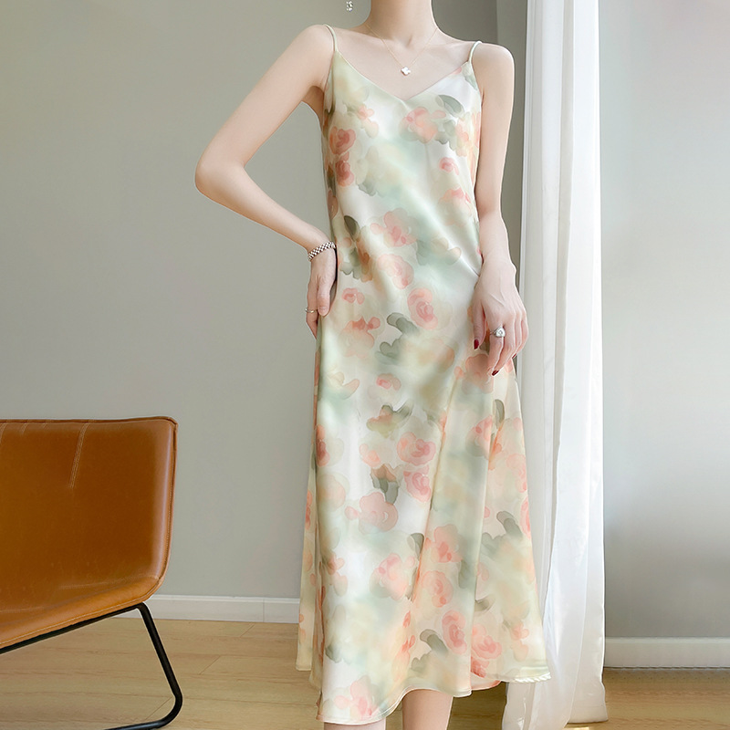 FD06105 Sophisticated Strapless Bride's Dress - Sleek Satin Material with Large Train for Weddings