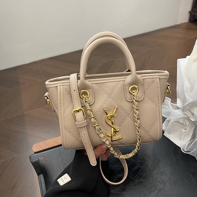 Free shipping 2025 designer Shoulder totes Bags womans ladies flap lady girl fashion casual handbag women crossbody Underarm tote bag