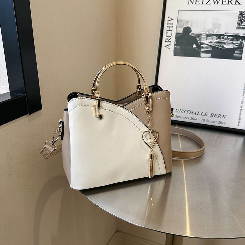 Women's 2024 New Trend Handbag Color-Block Shoulder Large Capacity Fashion Light Luxury Crossbody Bag GUHUISHU